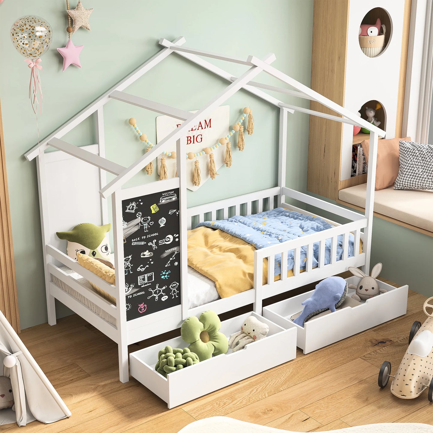 Kinderhausbett 90x200 cm aus Massivholz mit Tafel, Zaun & 2 Schubladen
