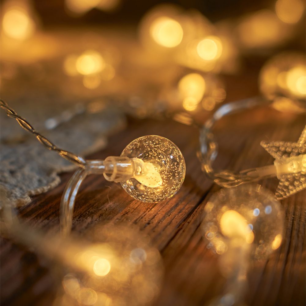 1 Stück LED-Lichterkette mit Kugeln – Batteriebetrieben, Dekolichter für Innenräume