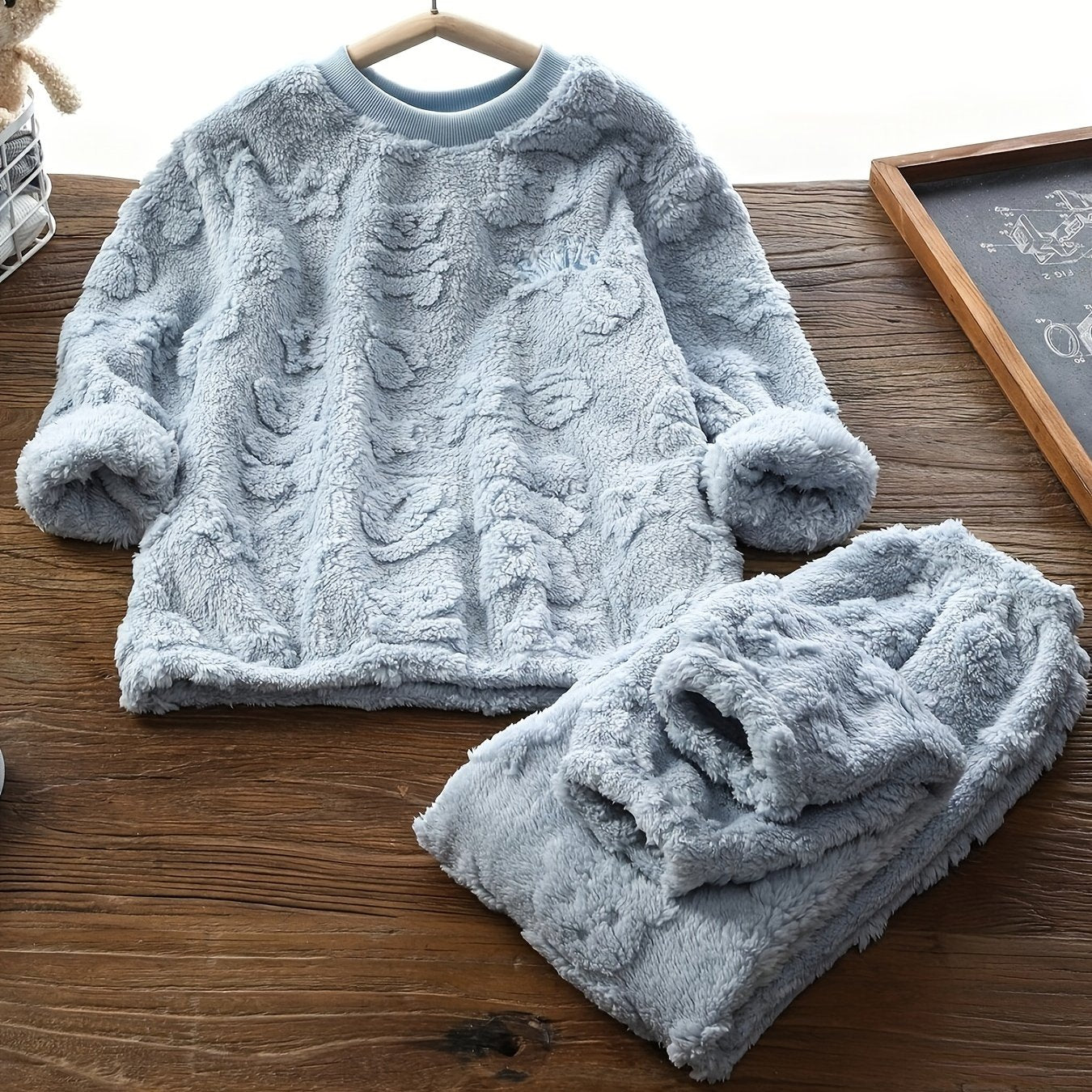 2-Teiler Jungs Kuschelset – Flauschig, Warm & Hautfreundlich