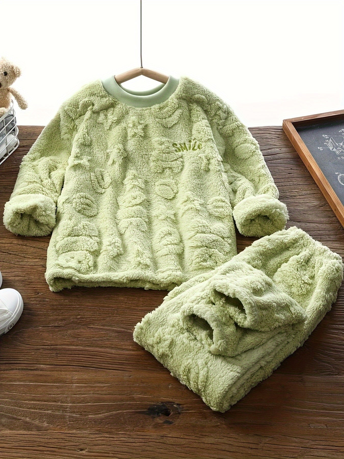 2-Teiler Jungs Kuschelset – Flauschig, Warm & Hautfreundlich