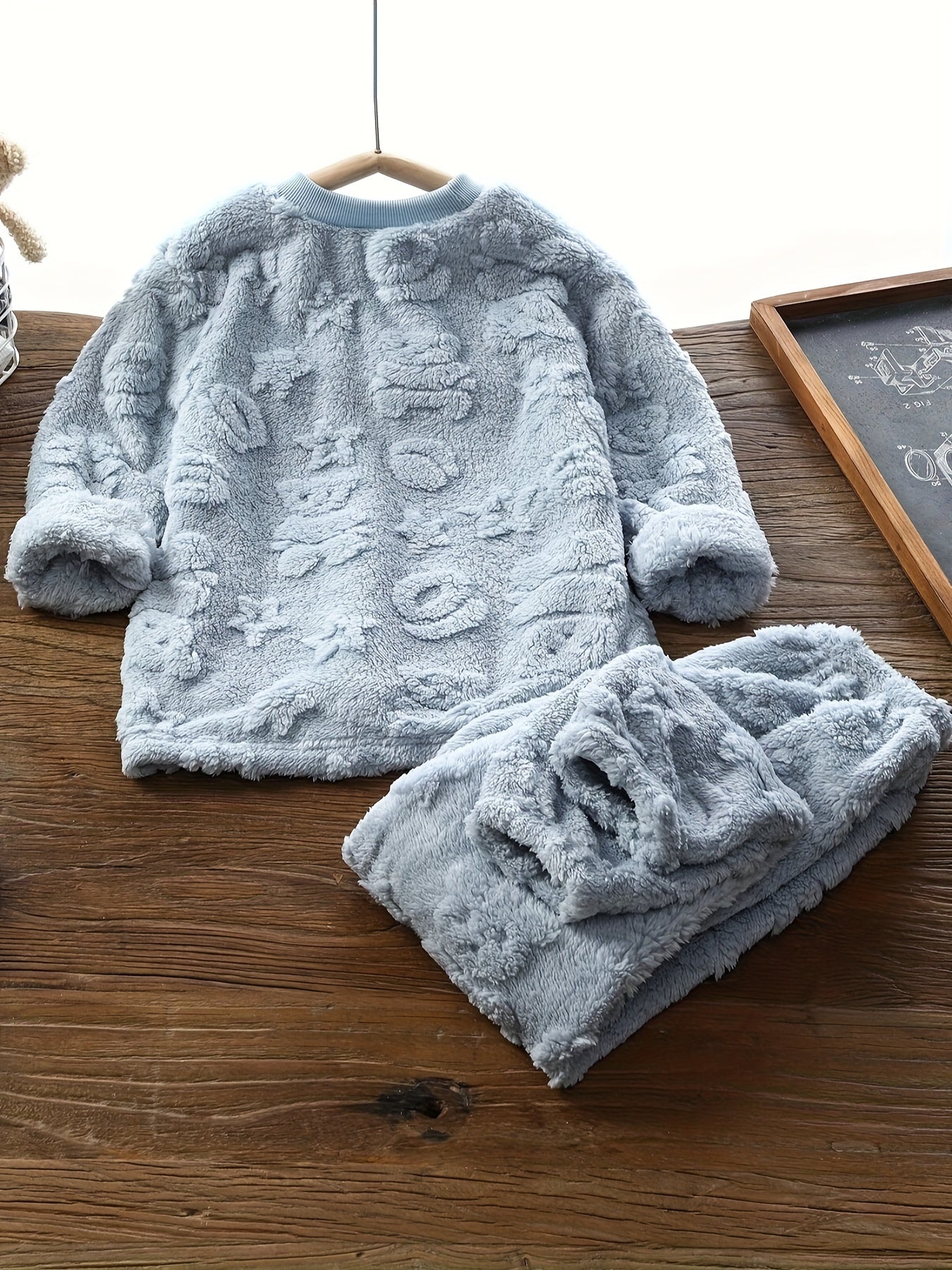 2-Teiler Jungs Kuschelset – Flauschig, Warm & Hautfreundlich