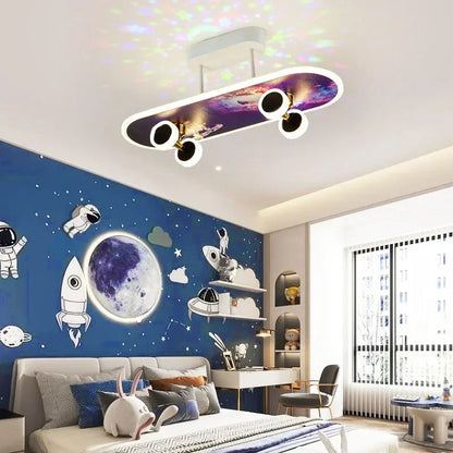 Skateboard-Deckenleuchte – Moderne Kinderzimmerlampe im kreativen Design