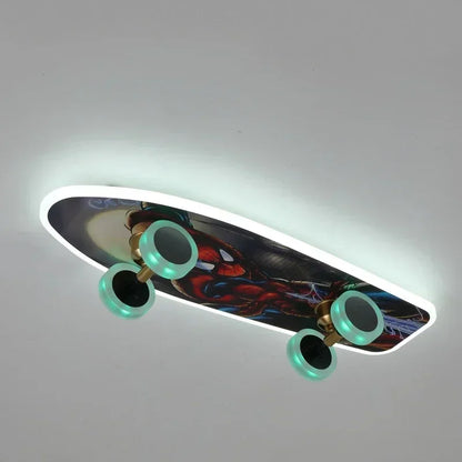 Skateboard-Deckenleuchte – Moderne Kinderzimmerlampe im kreativen Design