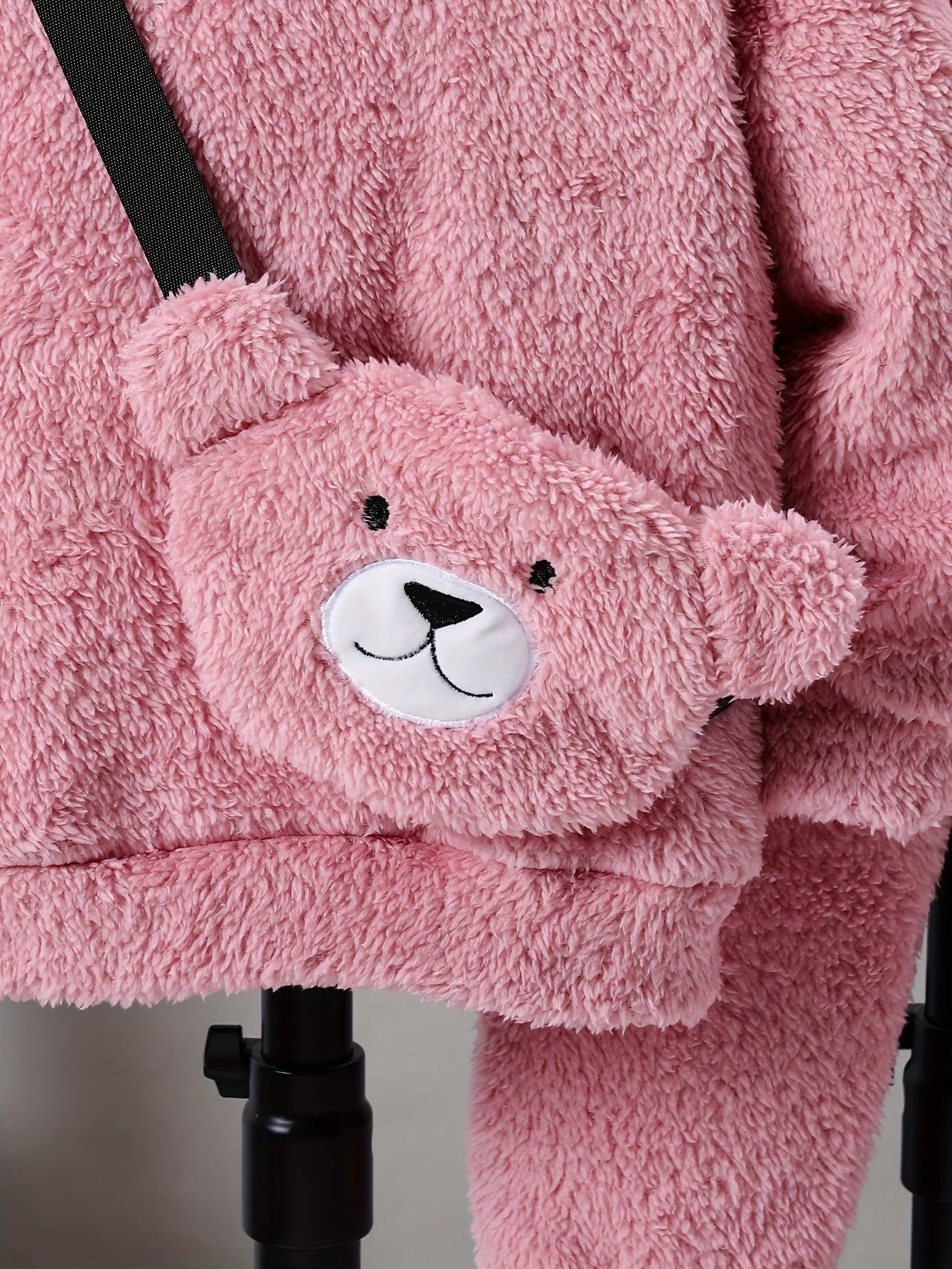 Kuscheliges 3-teiliges Winterset für Mädchen – Hoodie, Hose & Cartoon-Tasche