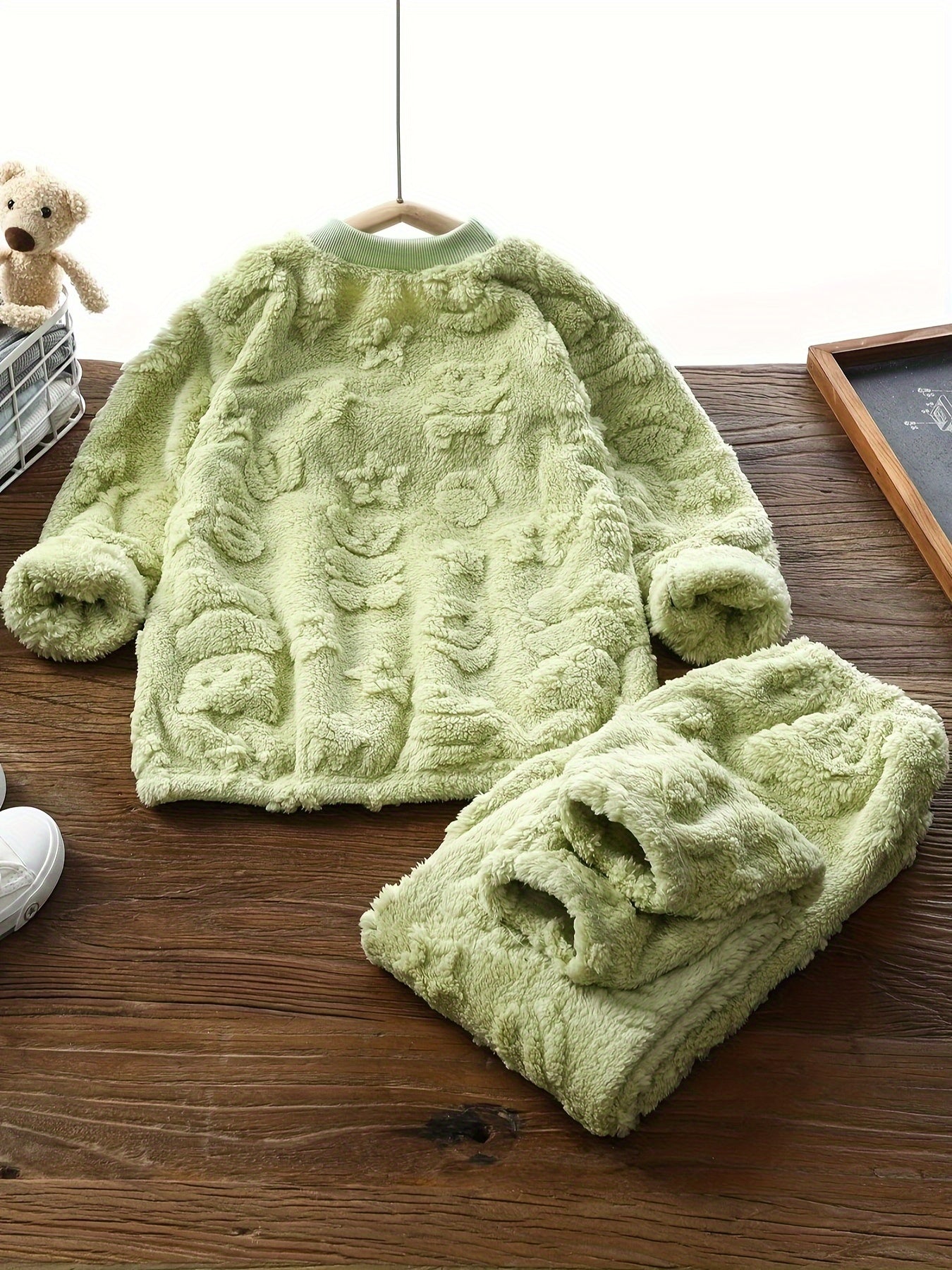 2-Teiler Jungs Kuschelset – Flauschig, Warm & Hautfreundlich